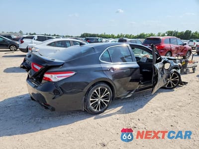 Trzecie zdjęcie samochodu z tyłu: 2020 TOYOTA CAMRY SE VIN:4T1G11AKXLU904495 - miniatura