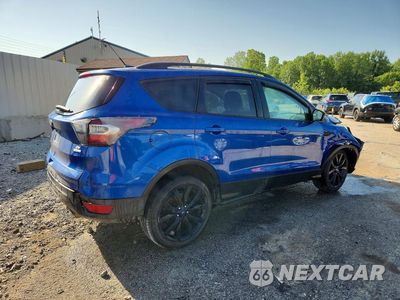 Trzecie zdjęcie samochodu z tyłu: 2017 FORD ESCAPE SE VIN:1FMCU0GD9HUB15500 - miniatura