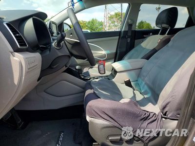 Zdjęcie 7 z 13 samochodu: 2020 HYUNDAI TUCSON VALUE VIN:KM8J33A4XLU135171 - miniatura