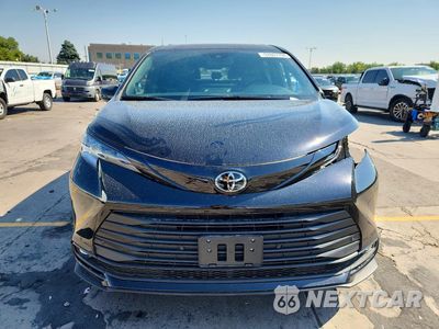 Piąte zdjęcie samochodu w środku: 2026 TOYOTA SIENNA WOODLAND EDITION VIN:5TDCSKFC2TS239278 - miniatura