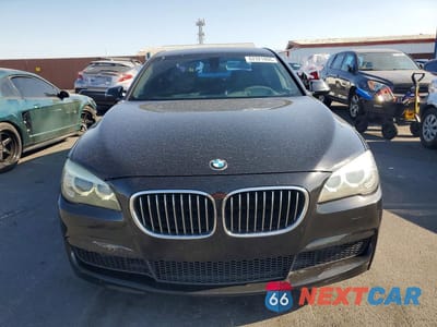 Piąte zdjęcie samochodu w środku: 2015 BMW 740 I VIN:WBAYA6C50FGK16616 - miniatura
