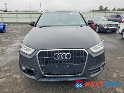 Piąte zdjęcie samochodu w środku: 2015 AUDI Q3 VIN:WA1GFCFSXFR004756 - miniatura
