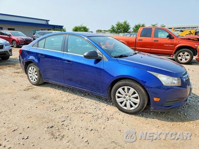 Czwarte zdjęcie samochodu z boku: 2012 CHEVROLET CRUZE LS VIN:1G1PC5SH6C7370427 - miniatura