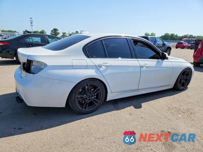 Trzecie zdjęcie samochodu z tyłu: 2015 BMW 328 XI VIN:WBA3B3G58FNR89183 - miniatura