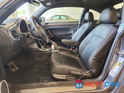 Zdjęcie 7 z 12 samochodu: 2018 VOLKSWAGEN BEETLE SE VIN:3VWJD7AT8JM712892 - miniatura