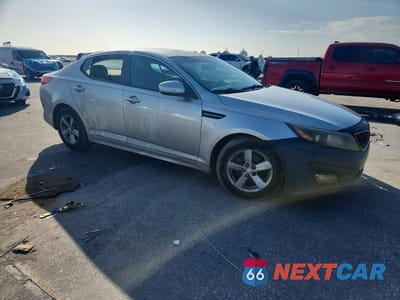 Czwarte zdjęcie samochodu z boku: 2015 KIA OPTIMA LX VIN:5XXGM4A72FG354051 - miniatura