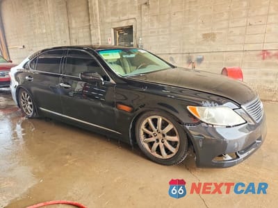 Czwarte zdjęcie samochodu z boku: 2009 LEXUS LS 460L VIN:JTHGL46F195034746 - miniatura