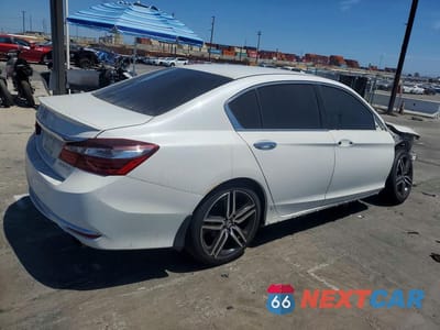 Trzecie zdjęcie samochodu z tyłu: 2017 HONDA ACCORD SPORT VIN:1HGCR2F57HA205808 - miniatura
