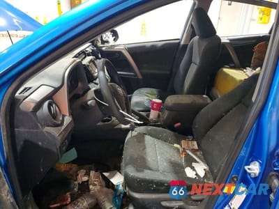 Zdjęcie 7 z 13 samochodu: 2018 TOYOTA RAV4 LE VIN:JTMBFREV8JJ742237 - miniatura
