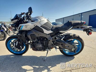 Trzecie zdjęcie samochodu z tyłu: 2025 YAMAHA MTN1000 VIN:JYARN79E7SA002465 - miniatura
