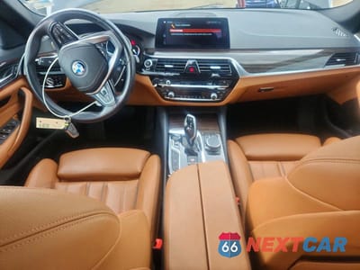 Zdjęcie 8 z 12 samochodu: 2018 BMW 530 XI VIN:WBAJA7C56JG908556 - miniatura
