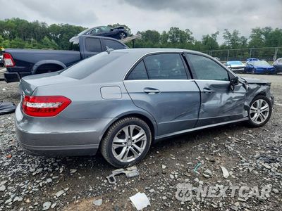 Trzecie zdjęcie samochodu z tyłu: 2011 MERCEDES-BENZ E 350 4MATIC VIN:WDDHF8HB3BA486909 - miniatura