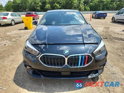 Piąte zdjęcie samochodu w środku: 2024 BMW 228XI VIN:WBA73AK07R7R46929 - miniatura