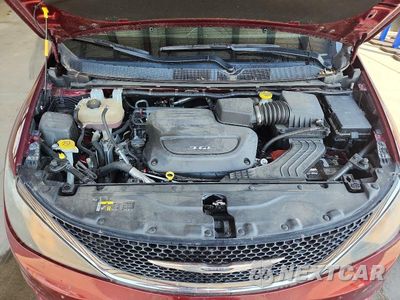 Zdjęcie 12 z 13 samochodu: 2017 CHRYSLER PACIFICA TOURING VIN:2C4RC1DG2HR584379 - miniatura