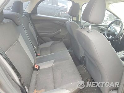 Zdjęcie 10 z 12 samochodu: 2014 FORD FOCUS VIN:1FADP3E27EL286188 - miniatura