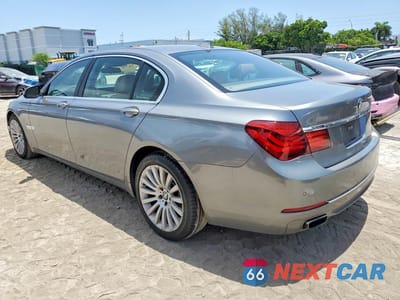 Drugie zdjęcie samochodu z przodu: 2013 BMW 750 LI VIN:WBAYE8C51DDE22285 - miniatura