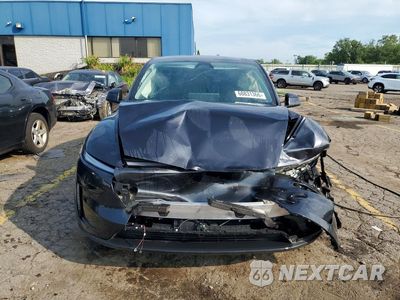 Piąte zdjęcie samochodu w środku: 2026 TESLA MODEL Y VIN:7SAYGDEE8TF529053 - miniatura
