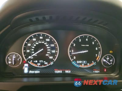 Zdjęcie 9 z 13 samochodu: 2015 BMW X5 XDRIVE35I VIN:5UXKR0C54F0K52508 - miniatura