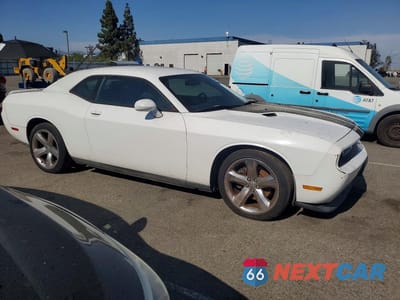 Czwarte zdjęcie samochodu z boku: 2013 DODGE CHALLENGER SXT VIN:2C3CDYAGXDH649371 - miniatura