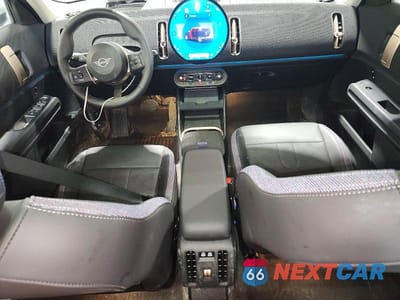 Zdjęcie 8 z 13 samochodu: 2025 MINI COUNTRYMAN S ALL4 VIN:WMZ23GA08S7T57654 - miniatura