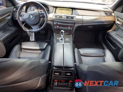 Zdjęcie 8 z 12 samochodu: 2013 BMW 740 LI VIN:WBAYE4C58DD136987 - miniatura