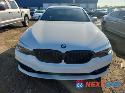 Piąte zdjęcie samochodu w środku: 2019 BMW 530 XI VIN:WBAJA7C57KWW48093 - miniatura