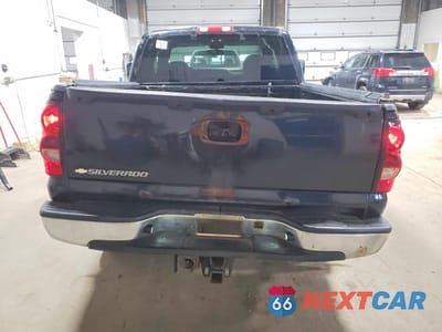 Zdjęcie 6 z 12 samochodu: 2006 CHEVROLET SILVERADO K1500 VIN:1GCEK19TX6Z173984 - miniatura