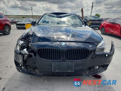Piąte zdjęcie samochodu w środku: 2015 BMW 528 I VIN:WBA5A5C51FD514462 - miniatura
