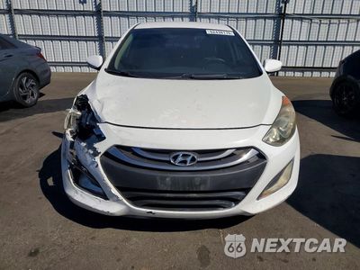 Piąte zdjęcie samochodu w środku: 2014 HYUNDAI ELANTRA GT BASE VIN:KMHD35LH0EU220256 - miniatura