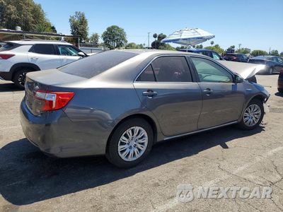 Trzecie zdjęcie samochodu z tyłu: 2014 TOYOTA CAMRY HYBRID LE VIN:4T1BD1FK6EU111658 - miniatura