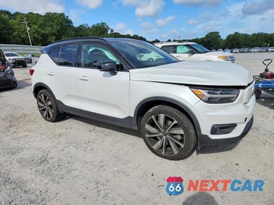 Zdjęcie 6 z 24 samochodu: 2021 VOLVO XC40 RECHARGE VIN:YV4ED3UR7M2536343 - miniatura