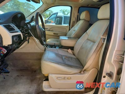 Zdjęcie 7 z 13 samochodu: 2008 CADILLAC ESCALADE LUXURY VIN:1GYFK63868R244004 - miniatura