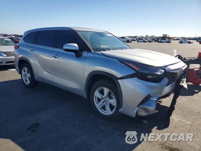 Czwarte zdjęcie samochodu z boku: 2021 TOYOTA HIGHLANDER LE VIN:5TDZZRAH0MS081249 - miniatura