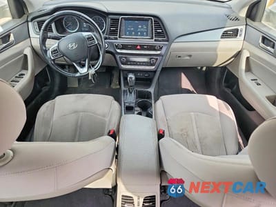 Zdjęcie 8 z 12 samochodu: 2018 HYUNDAI SONATA SEL+ VIN:5NPE34AF6JH728112 - miniatura
