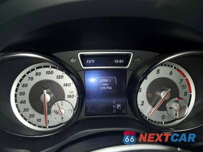 Zdjęcie 9 z 12 samochodu: 2014 MERCEDES-BENZ CLA 250 VIN:WDDSJ4EB4EN070446 - miniatura