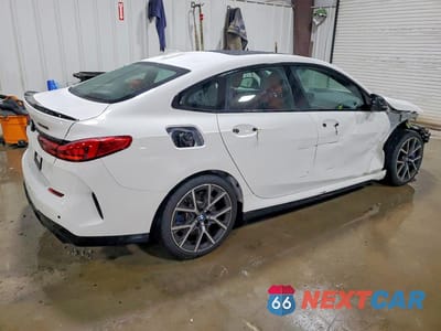 Trzecie zdjęcie samochodu z tyłu: 2021 BMW M235XI VIN:WBA13AL0XM7H96461 - miniatura