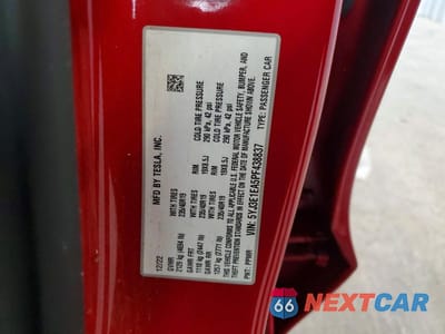 Zdjęcie 12 z 12 samochodu: 2023 TESLA MODEL 3 VIN:5YJ3E1EA5PF438837 - miniatura