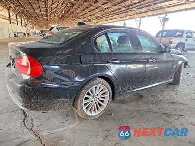 Trzecie zdjęcie samochodu z tyłu: 2009 BMW 328 XI VIN:WBAPK73569A452130 - miniatura