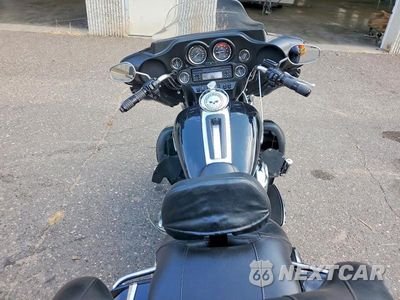 Zdjęcie 6 z 10 samochodu: 2011 HARLEY-DAVIDSON FLHTK VIN:1HD1KEM17BB675879 - miniatura