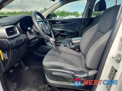 Zdjęcie 7 z 13 samochodu: 2018 KIA SORENTO LX VIN:5XYPG4A34JG340175 - miniatura