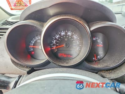 Zdjęcie 9 z 12 samochodu: 2011 KIA SOUL + VIN:KNDJT2A21B7314872 - miniatura