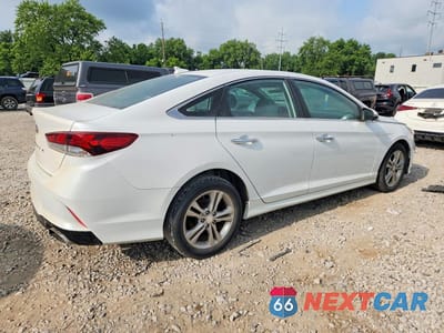 Trzecie zdjęcie samochodu z tyłu: 2018 HYUNDAI SONATA SEL+ VIN:5NPE34AF6JH728112 - miniatura