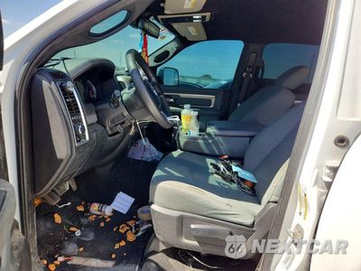 Zdjęcie 7 z 12 samochodu: 2016 RAM 2500 SLT VIN:3C6UR5DL2GG268604 - miniatura