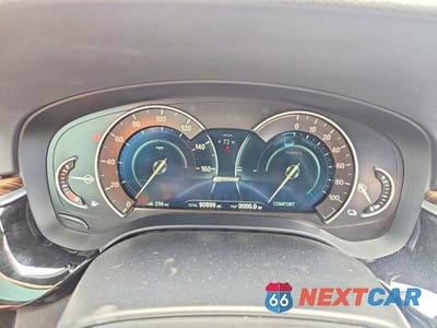 Zdjęcie 9 z 12 samochodu: 2019 BMW 530E VIN:WBAJA9C55KB399635 - miniatura