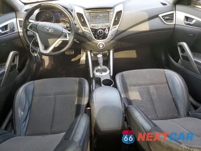 Zdjęcie 8 z 12 samochodu: 2015 HYUNDAI VELOSTER BASE VIN:KMHTC6AD1FU232290 - miniatura
