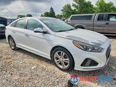 Czwarte zdjęcie samochodu z boku: 2018 HYUNDAI SONATA SEL+ VIN:5NPE34AF6JH728112 - miniatura