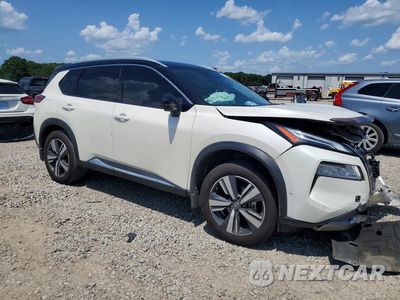 Czwarte zdjęcie samochodu z boku: 2021 NISSAN ROGUE PLATINUM VIN:JN8AT3DC1MW108166 - miniatura