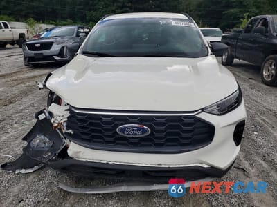 Piąte zdjęcie samochodu w środku: 2025 FORD ESCAPE ST LINE VIN:1FMCU0MZ7SUB42458 - miniatura