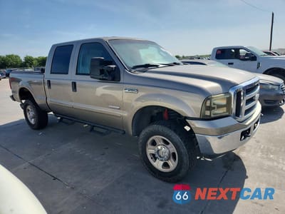 Czwarte zdjęcie samochodu z boku: 2005 FORD F250 SUPER DUTY VIN:1FTSW21P35EB23512 - miniatura