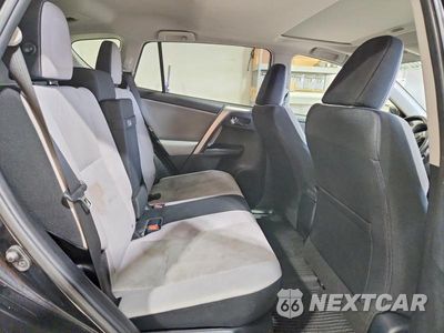 Zdjęcie 11 z 13 samochodu: 2018 TOYOTA RAV4 HYBRID XLE VIN:JTMRJREV1JD208802 - miniatura